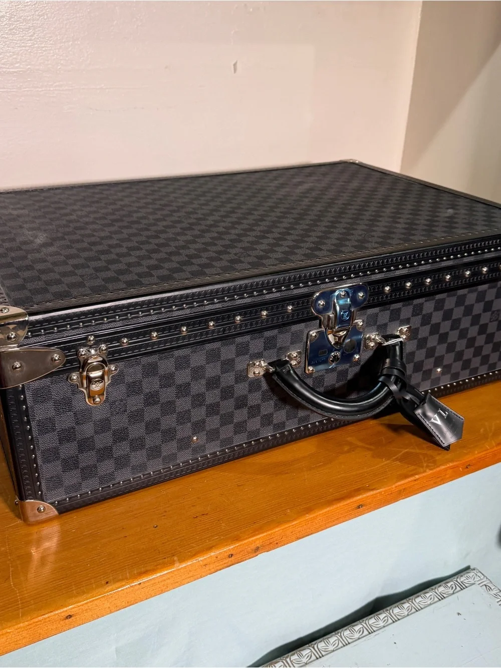 Louis Vuitton Alzer 70 Suitcase in the Damier Graphite canvas pattern